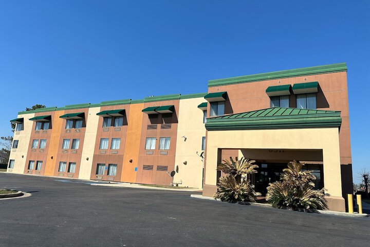 Hotel 5 of 57