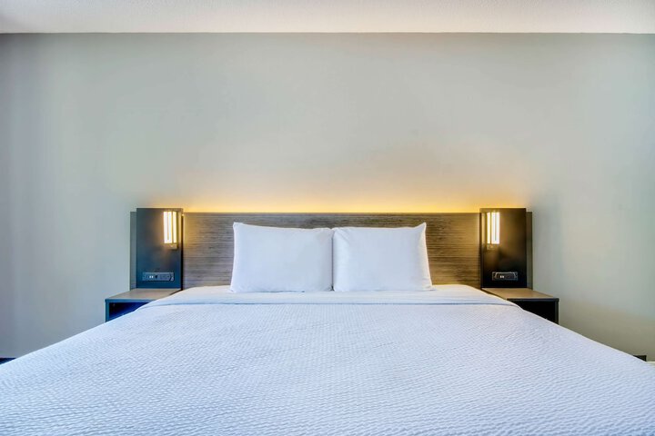 Room 20 of 27