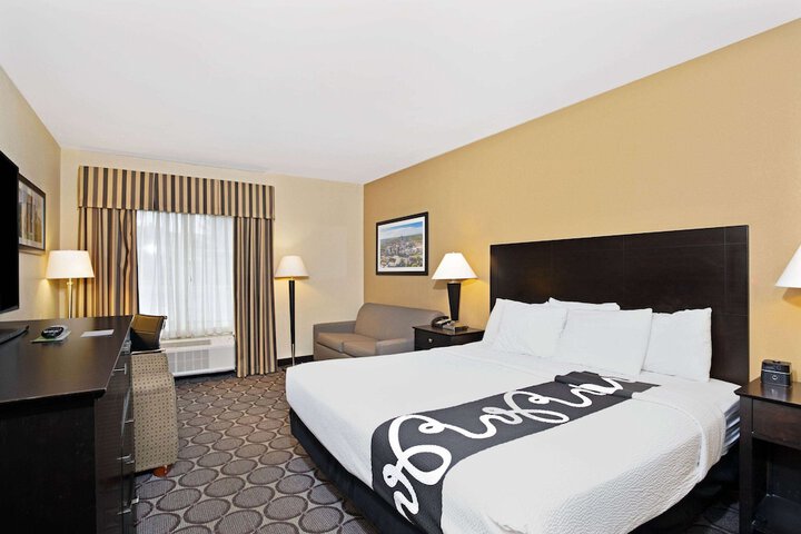 Room 31 of 37