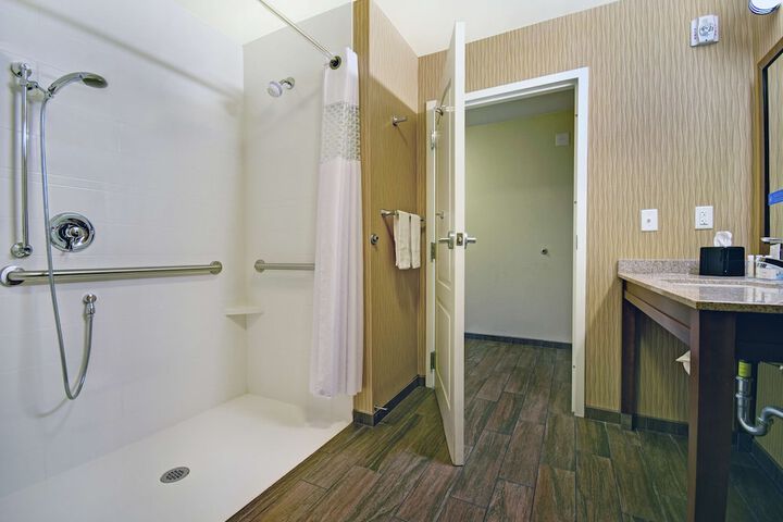 Hampton Inn & Suites Milwaukee / Franklin