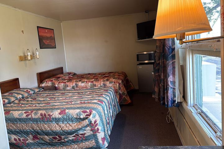 Tourest Motel