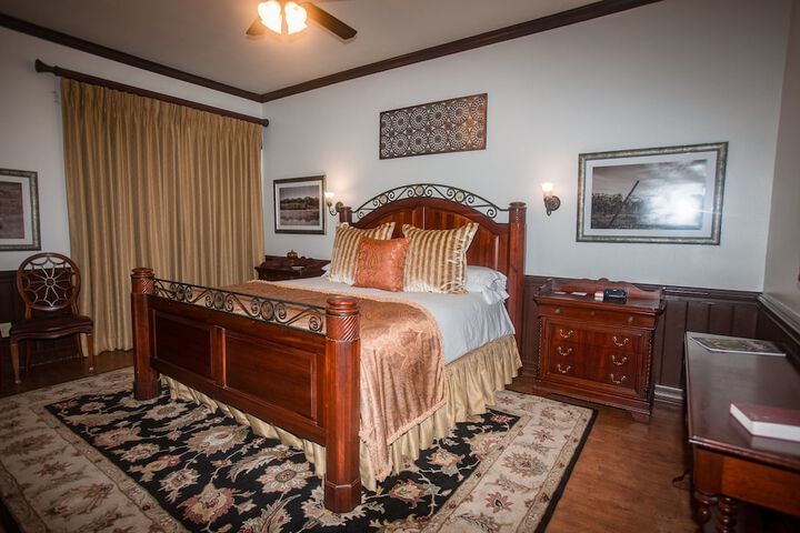 Room 10 of 87