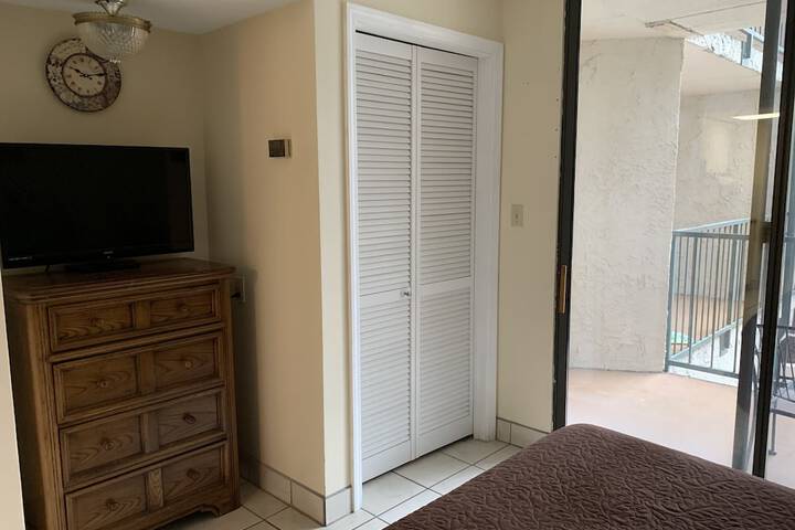 Room 121 of 165