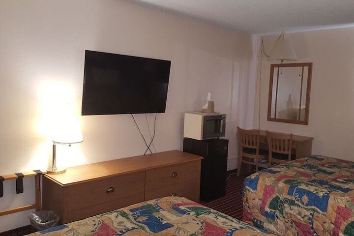 Room 9 of 20