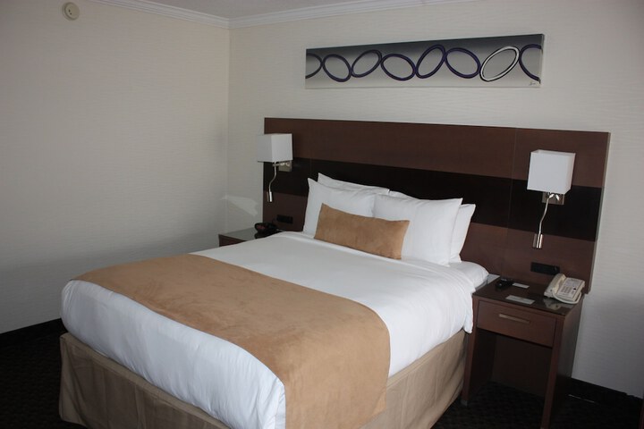 Room 9 of 43