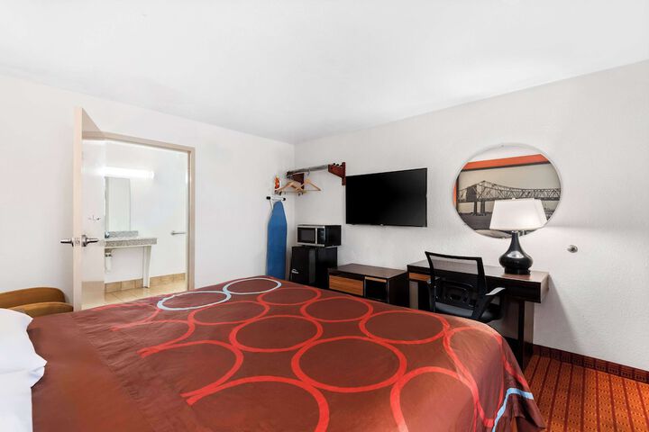 Room 22 of 33