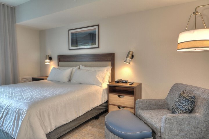 Room 46 of 107