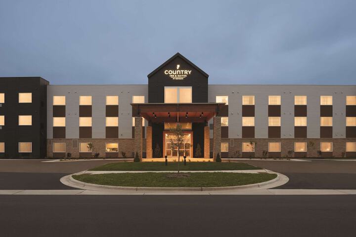 Country Inn & Suites by Radisson Ft. Atkinson, WI