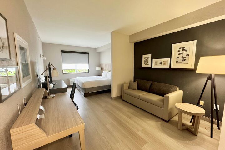 Country Inn & Suites by Radisson Port Charlotte, FL
