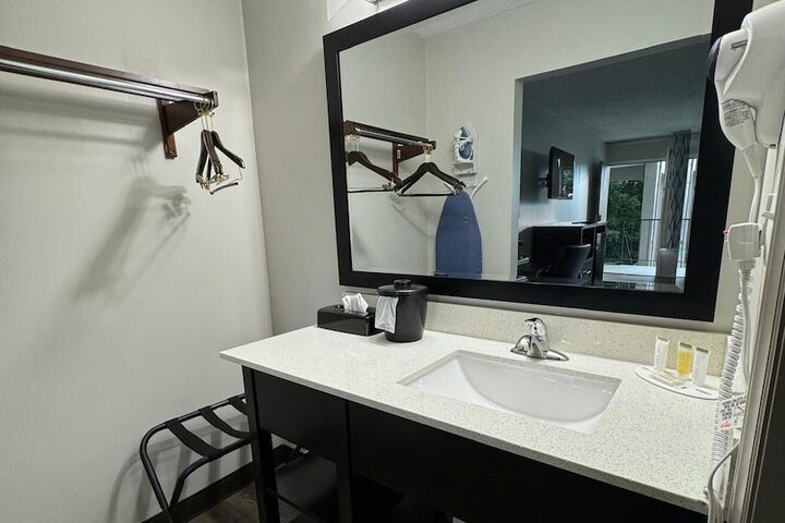 Days Inn by Wyndham Goldsboro