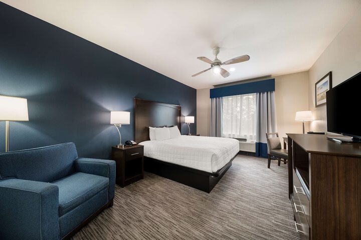 Room 32 of 42