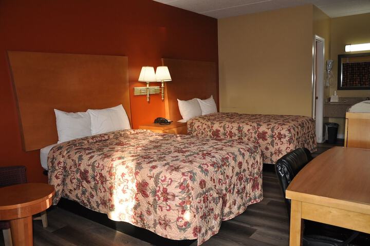 Room 9 of 18