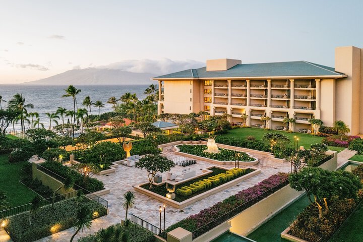 Hotel Exterior 153 of 164
