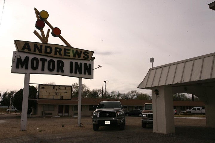Hotel 2 of 32