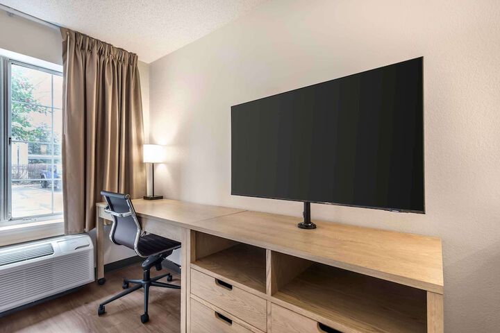 Room 19 of 30