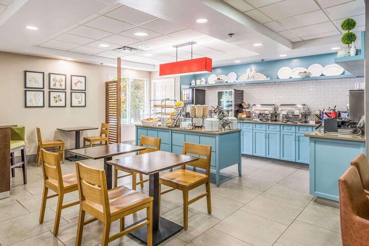 Country Inn & Suites by Radisson Cookeville, TN