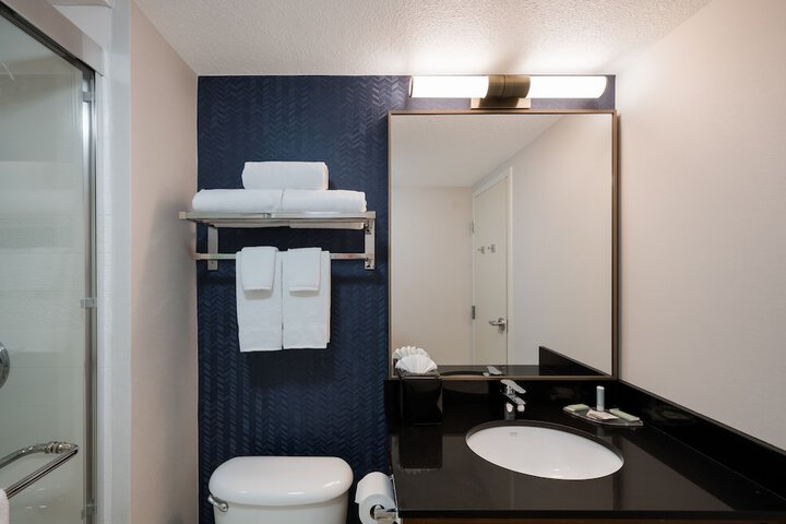 Room 19 of 34