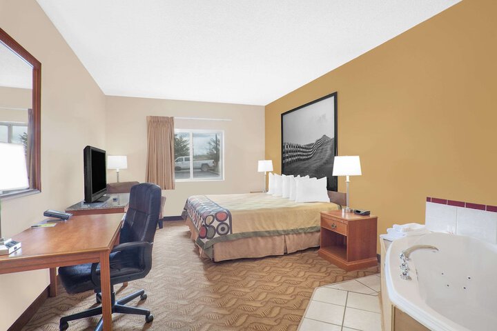 Room 7 of 24