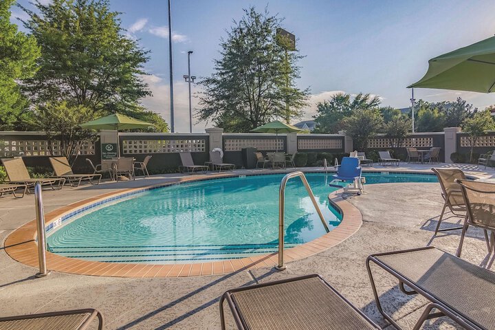 Pool 11 of 54