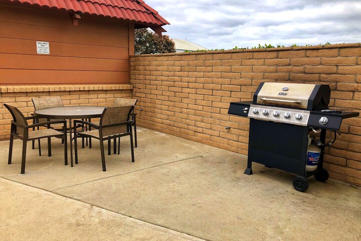Lompoc Valley Inn and Suites