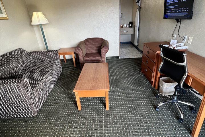 Room 54 of 70
