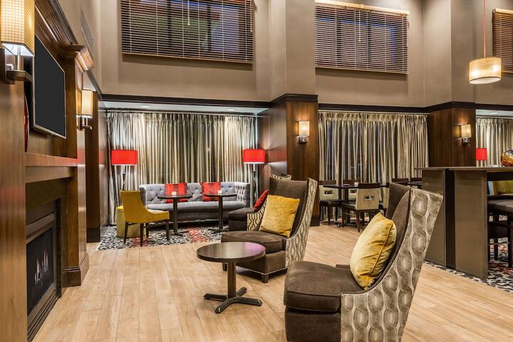 Hotel Interior 4 of 27