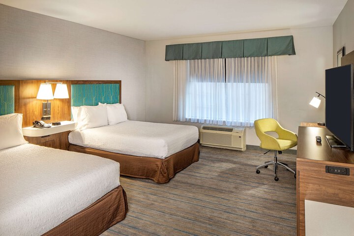 Room 11 of 25