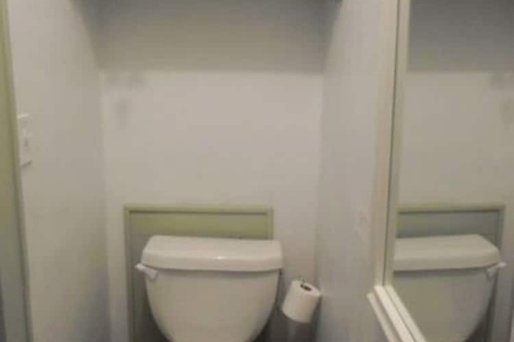 Room 33 of 51