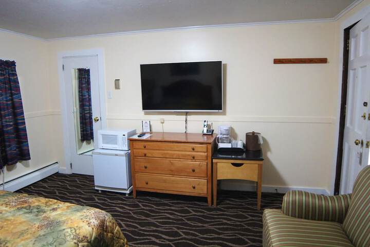 Room 30 of 49