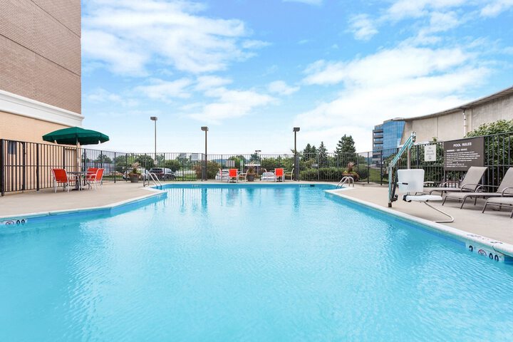 Pool 6 of 27