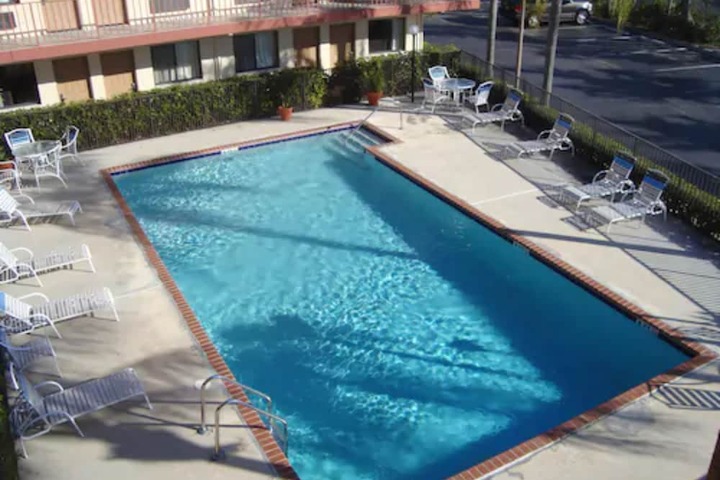 Pool 3 of 18