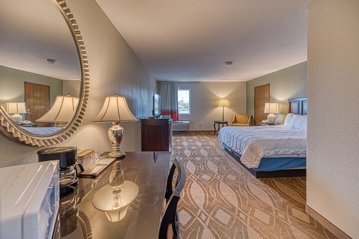 Room 25 of 43