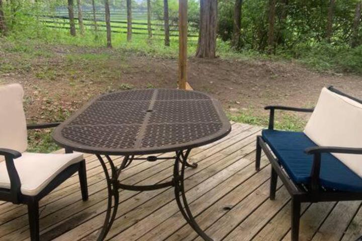 102 Acre Pet Friendly Horse Farm! Bring your horse too!