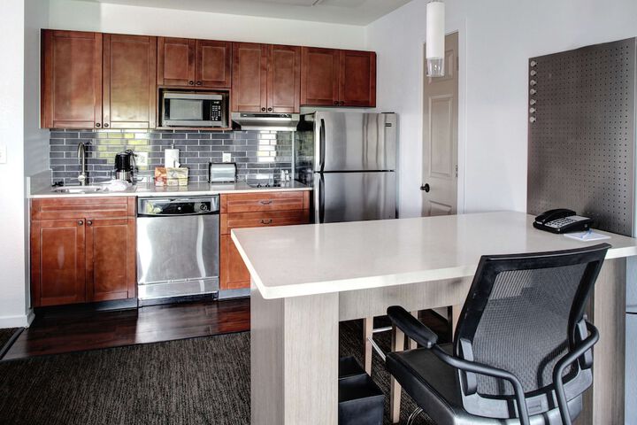 HYATT house Sterling / Dulles Airport-North