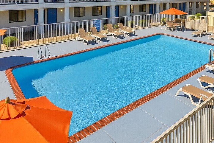 Motel 6 Thousand Oaks CA