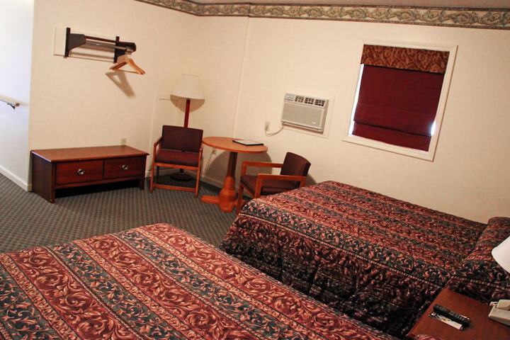 Room 17 of 40