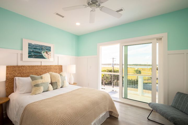 Oceans Eye by Avantstay Beach Front Home w / Roof Top Pool & Putting Green!
