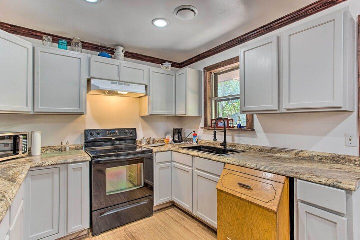 Lovely anna Fink House w / Patio & Fire Pit
