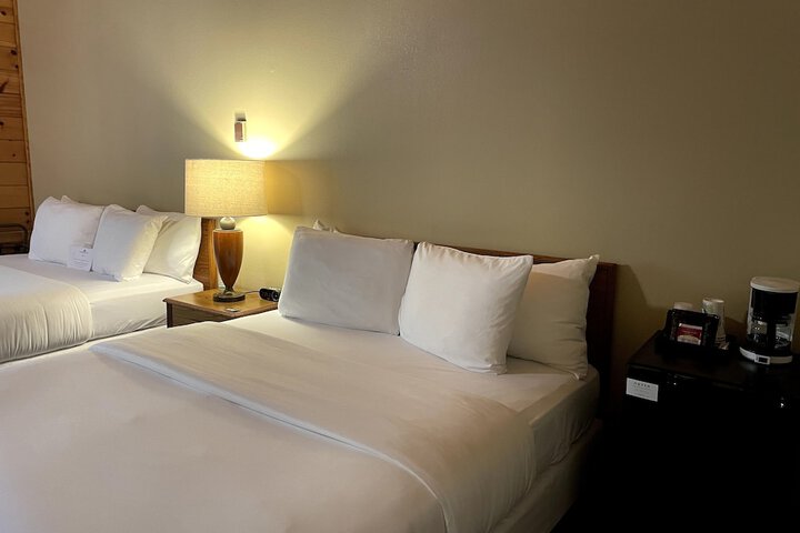 Hanging Horn Lakeside Resort