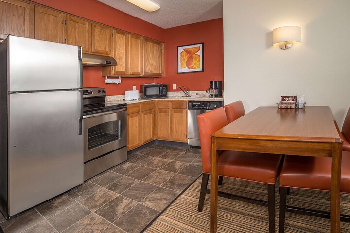 Sonesta ES Suites Charleston