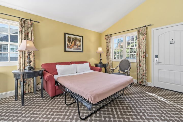 Cambria Pines Lodge