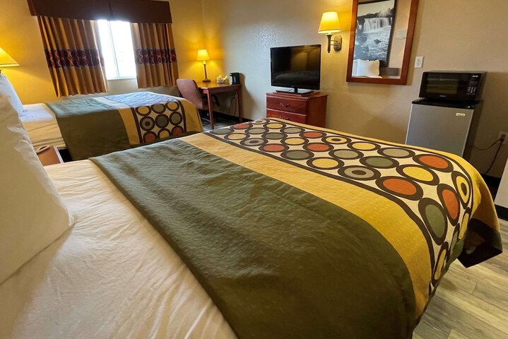 Room 14 of 27