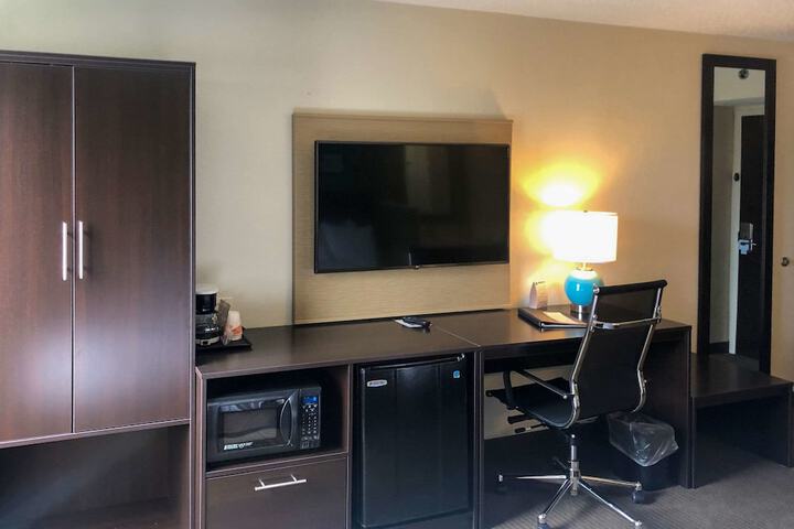 Room 17 of 48