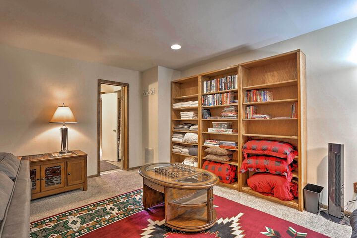 Vernon Township Condo Near Golfing + Skiing!