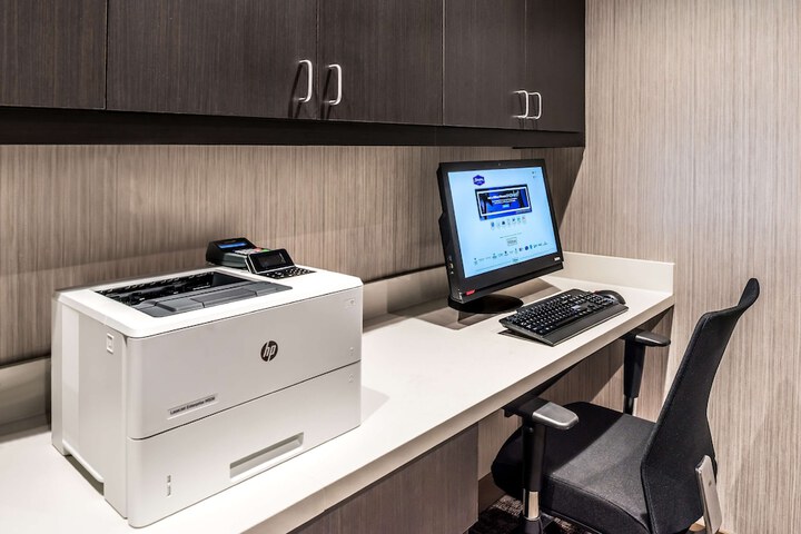 Business Center 59 of 59