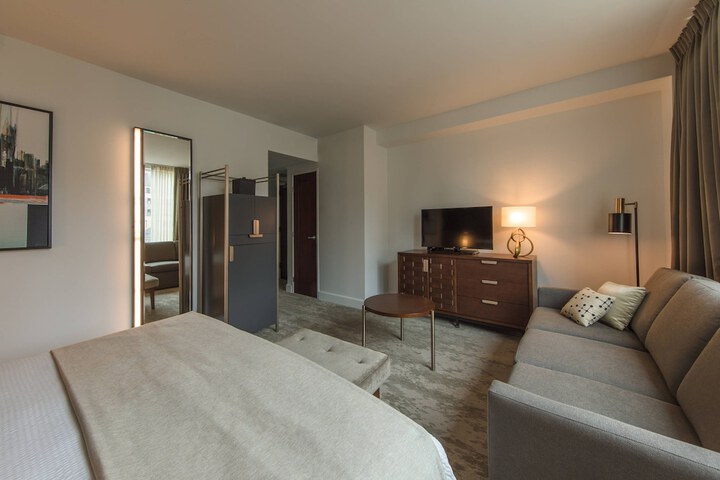 Room 28 of 50