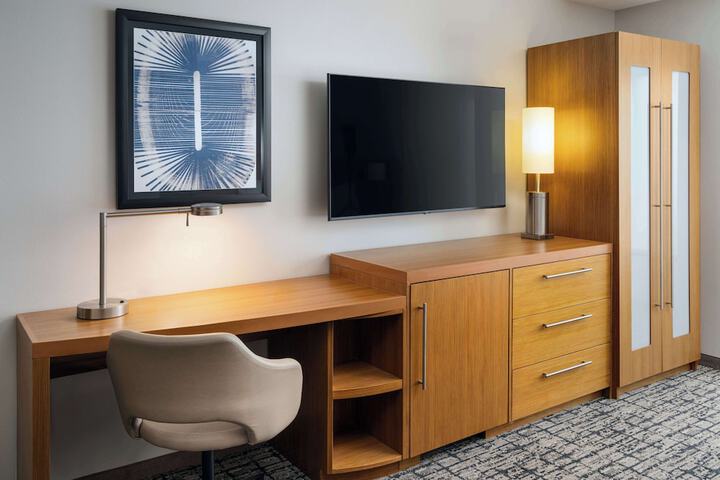 Room 8 of 30