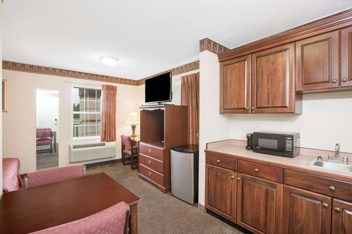 Room 14 of 35