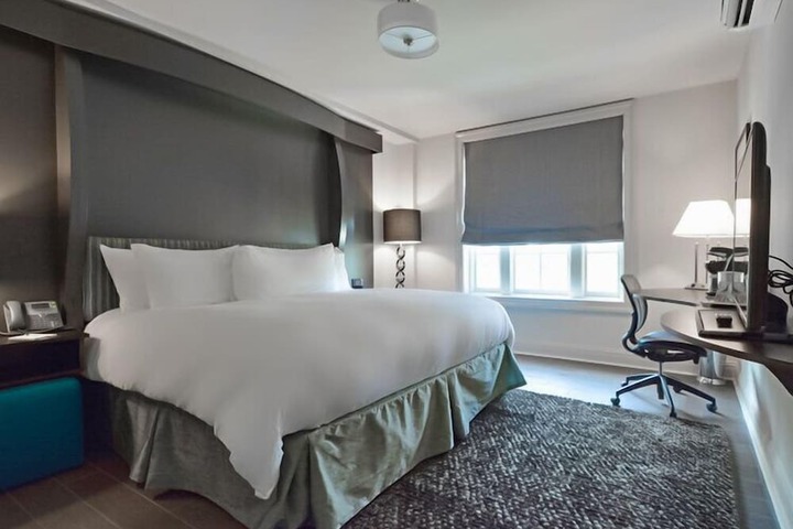 Room 25 of 41
