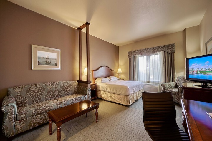 Room 32 of 43